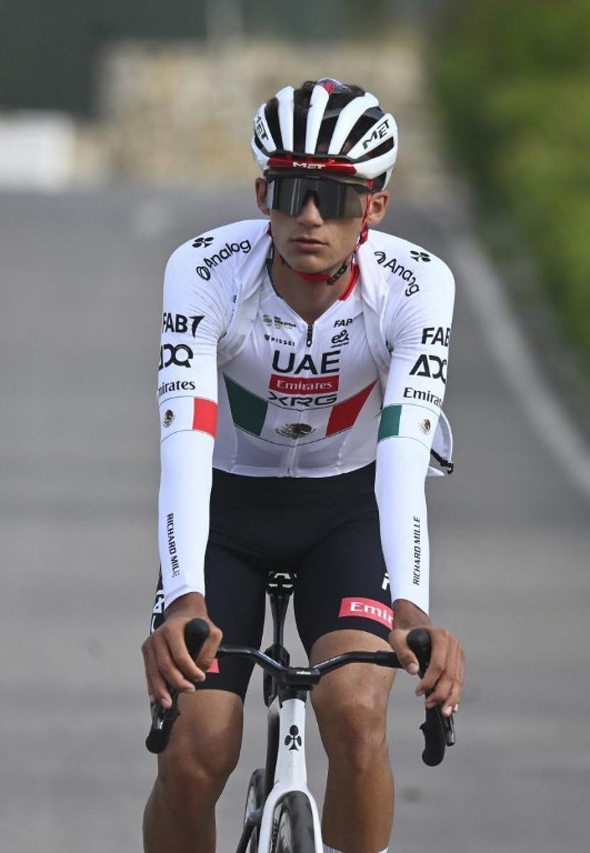 UAE Team Emirate - XRG team's Mexican rider Isaac del Toro prepares prior a training session in Benidorm, eastern Spain, on December 13, 2025. Jose JORDAN / AFP