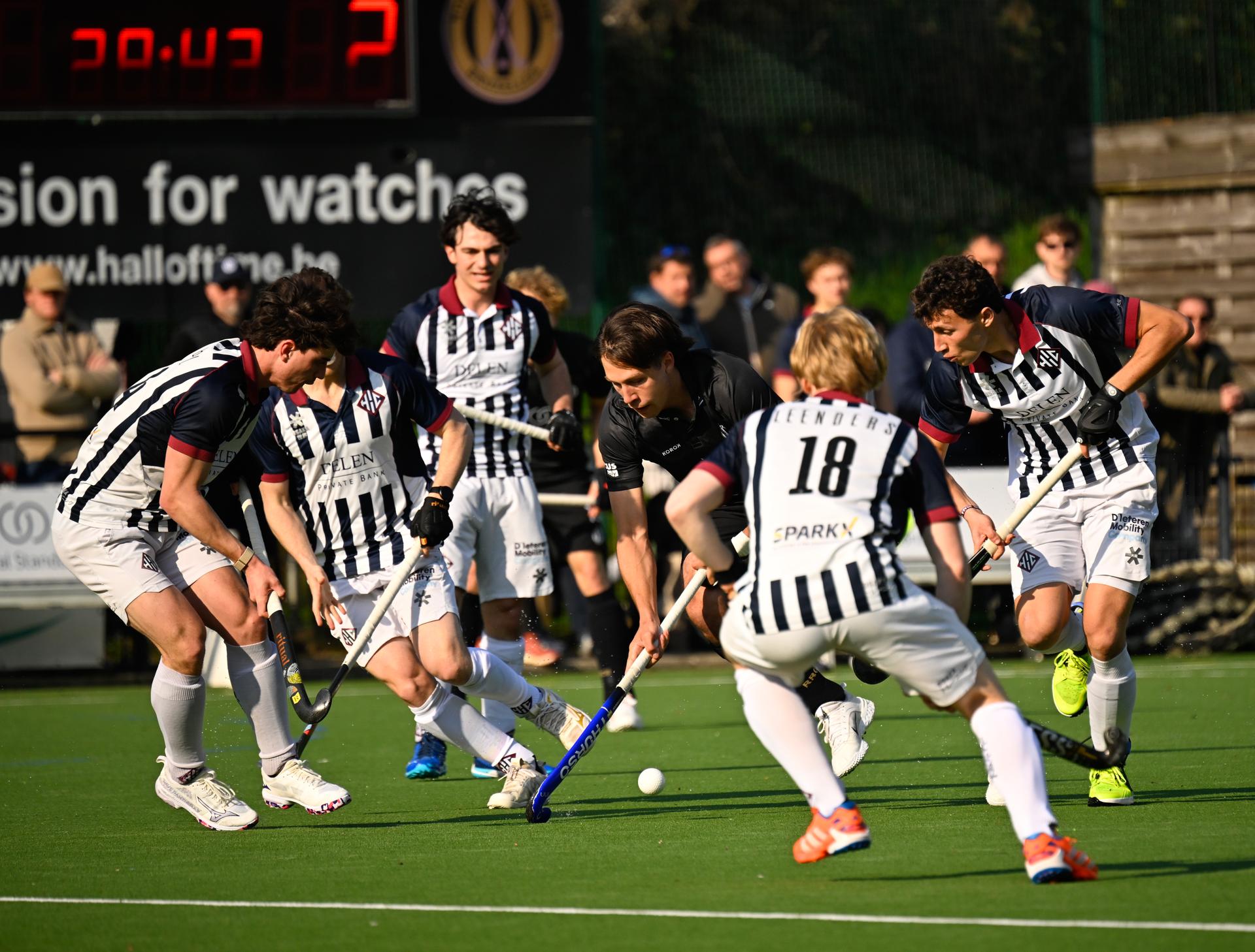 Racing's Noe Jouin controls the ball during a hockey game between Royal Racing Club and Herakles, Sunday 15 March 2026 in Uccle/ Ukkel, Brussels, on day 14 of the Belgian first division hockey championship. BELGA PHOTO JOHN THYS