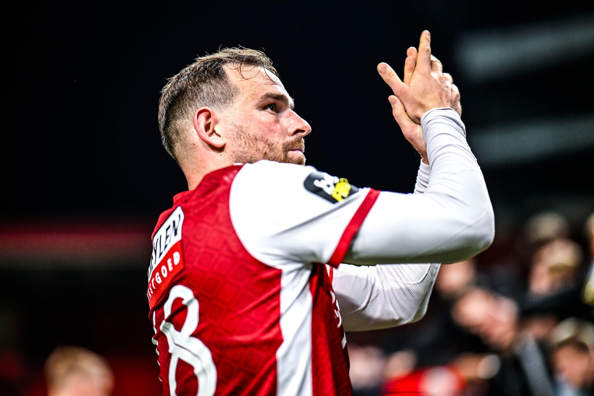 Antwerp's Vincent Janssen pictured after a soccer match between Royal Antwerp FC and KRC Genk, Wednesday 23 April 2025 in Antwerpen, on day 5 (out of 10) of the Champions' Play-offs of the 2024-2025 'Jupiler Pro League' first division of the Belgian championship. BELGA PHOTO TOM GOYVAERTS