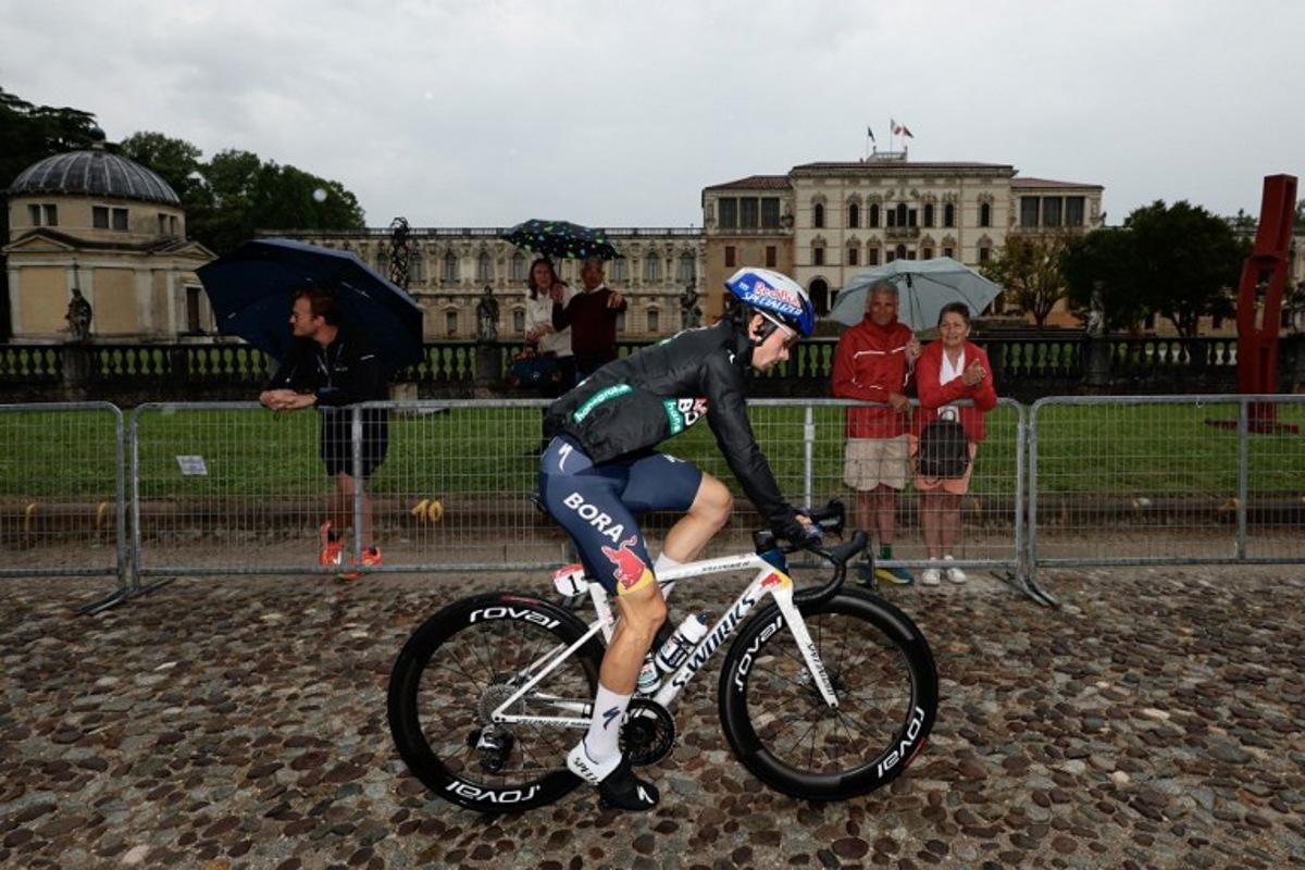 Red Bull-Bora-Hansgrohe's Slovenian rider Primoz Roglic arrives ahead of the start during the 16th stage of the 108th Giro d'Italia cycling race of 203kms from Piazzola sul Brenta to San Valentino on May 27, 2025. Luca Bettini / AFP