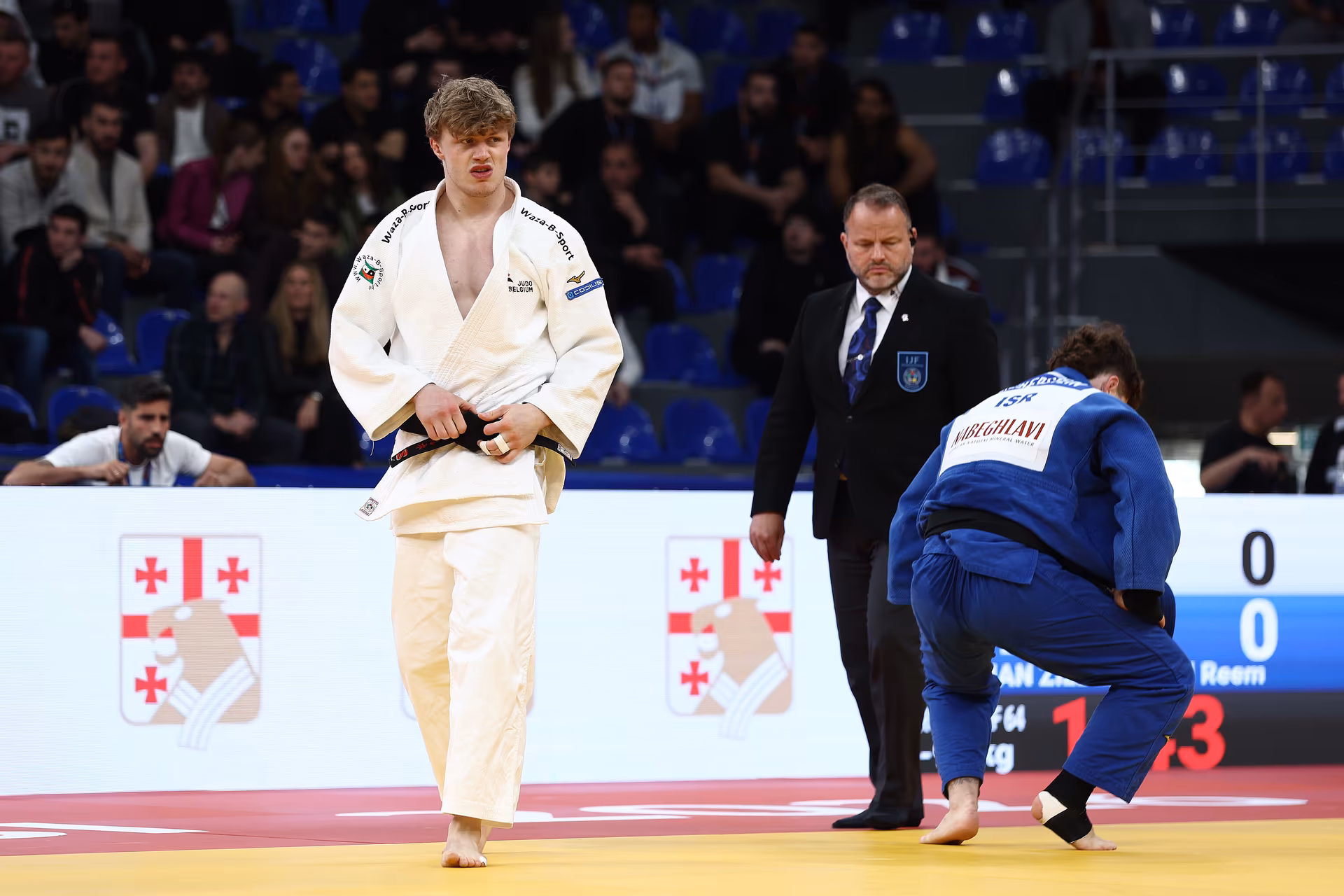 Belgian Jarne Duyck (white gi) competes against Israeli Reem Fridman Zilberstein (blue gi) in the first round of the men -90kg competition, at the European Championships judo in Tbilisi, Georgia, on Saturday 18 April 2026. BELGA PHOTO NIKOLA KRISTC