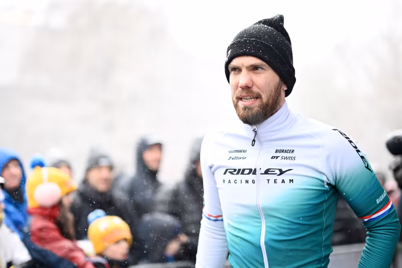 Dutch Joris Nieuwenhuis is pictured after the men elite race of the 'Brussels Universities' cyclocross cycling event, stage 8/8 in the 'X20 Badkamers Trofee' competition, Sunday 15 February 2026 in Brussels, Belgium. BELGA PHOTO MAARTEN STRAETEMANS