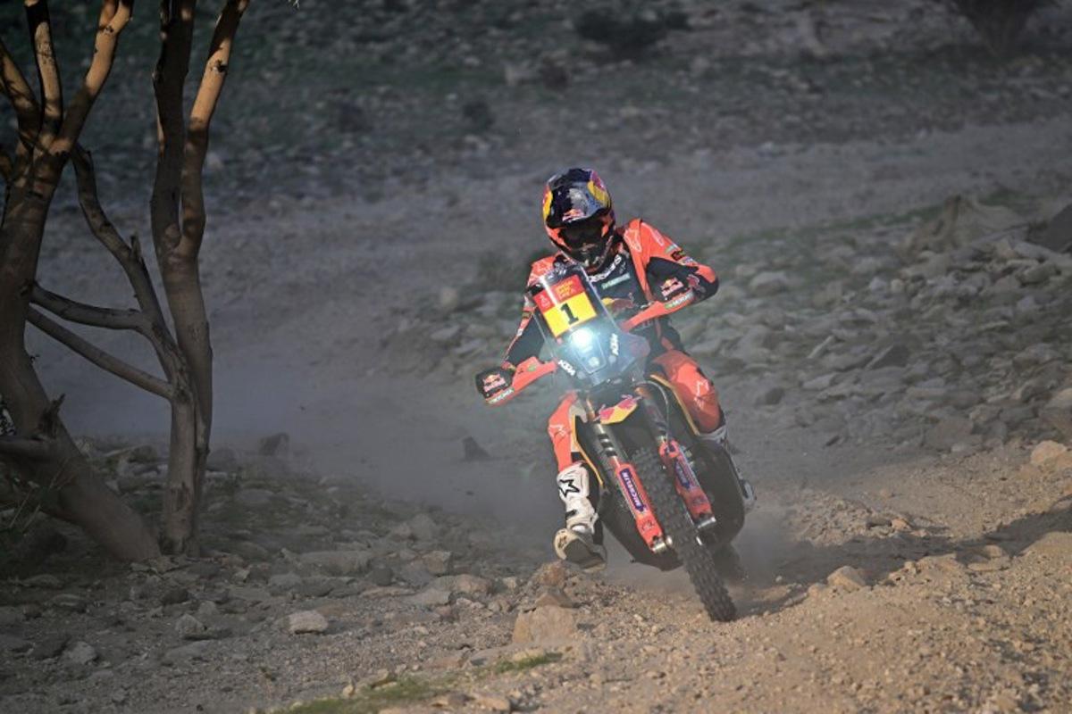 KTM 450 Rally Factory's Australian rider Daniel Sanders compete in the Stage 1 of the 48th edition of the Dakar Rally 2026, between Yanbu and Yanbu, Saudi Arabia, on January 4, 2026. Giuseppe CACACE / AFP