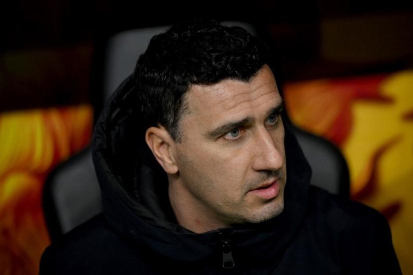 AZ Alkmaar's Belgian head coach Maarten Martens during the UEFA Europa League knockout phase play-off 2st leg football match between AZ Alkmaar and Galatasaray SK at the Ali Sami Yen Sports Complex in Sisli, in Istanbul on February 20, 2025. Yasin AKGUL / AFP